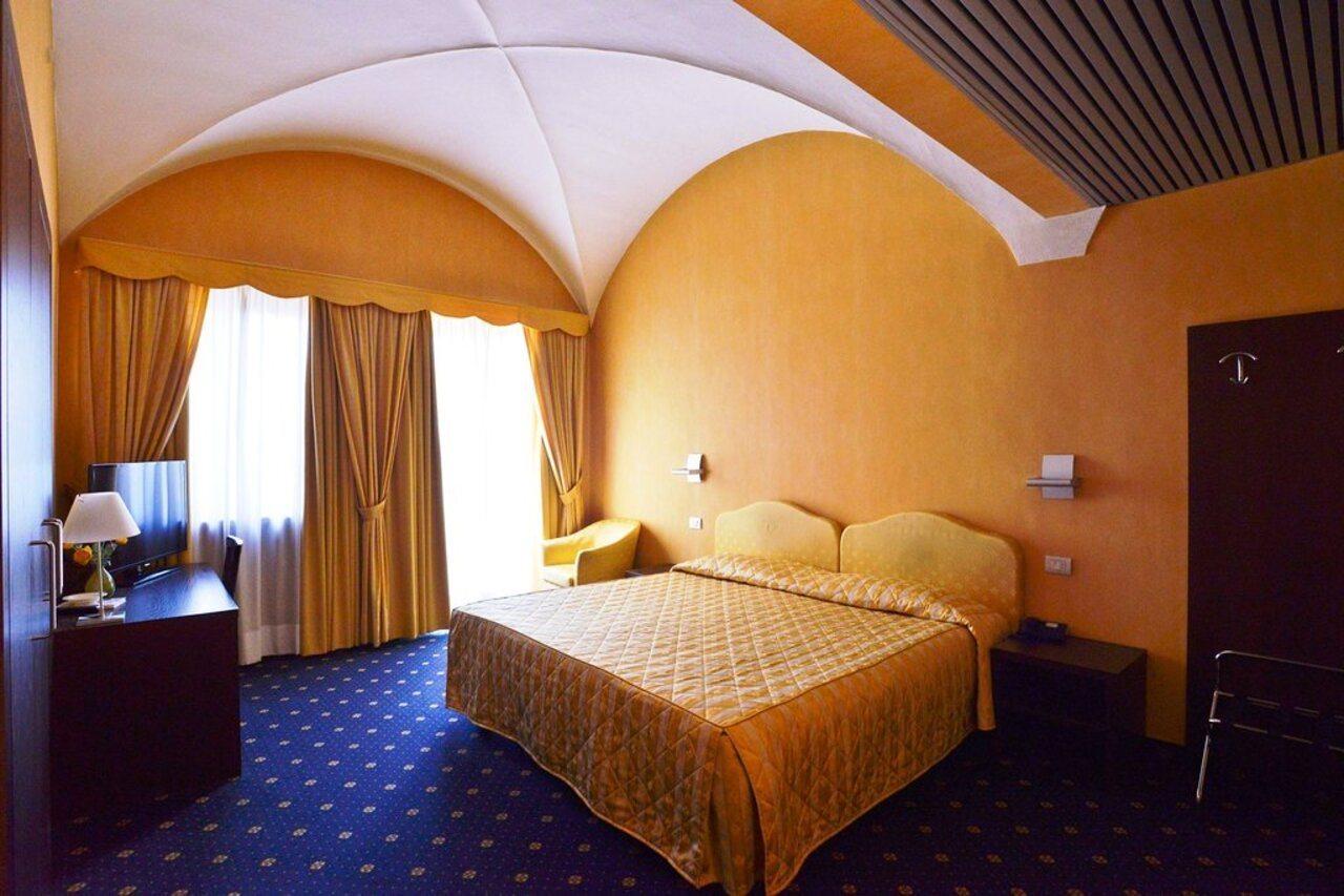 Albergo Della Torre Dal 1891 Trescore Balneario Exteriör bild