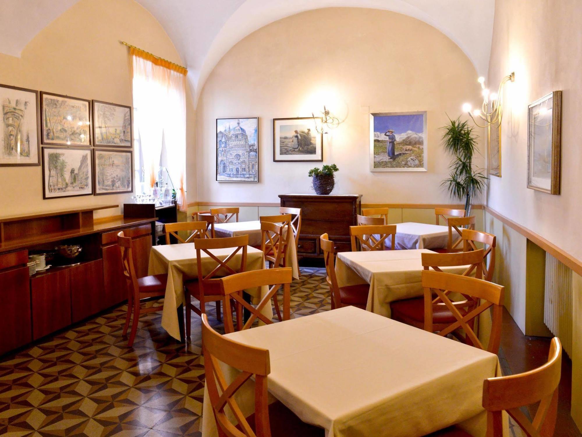 Albergo Della Torre Dal 1891 Trescore Balneario Exteriör bild